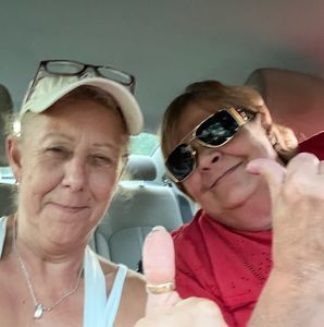 Meet your Posher, Cynthia